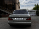 Mercedes-Benz E-Класс 1987 года