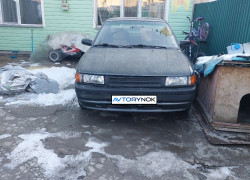 Mazda 323 1989 года