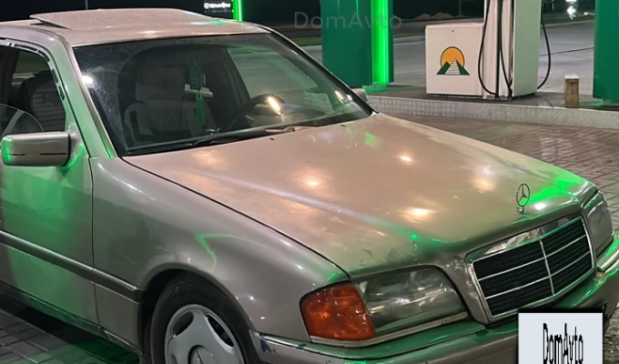 Mercedes-Benz E-Класс 1995 года
