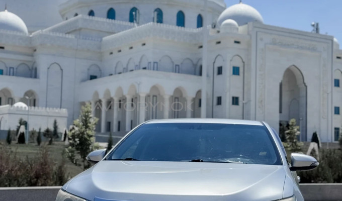 Toyota Camry 2011 года