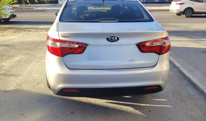 Kia Rio 2014 года