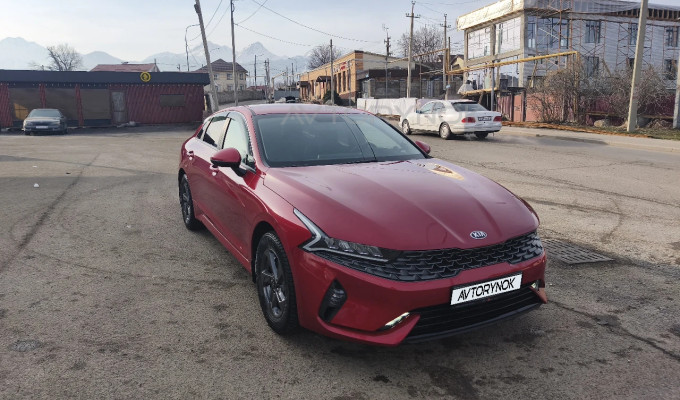 Kia K5 2021 года