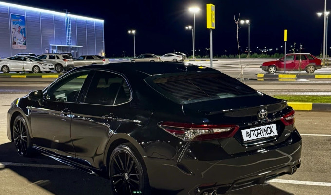 Toyota Camry 2022 года