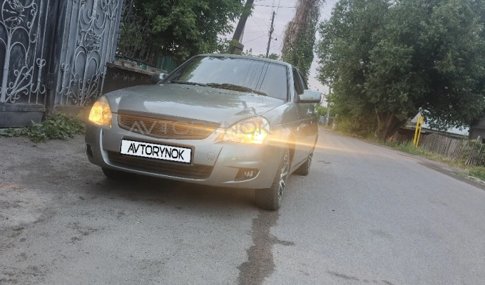 ВАЗ (Lada) Priora 2011 года