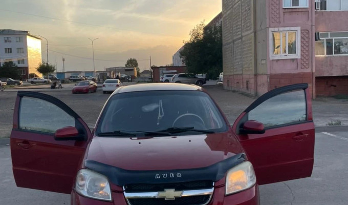 Chevrolet Aveo 2011 года