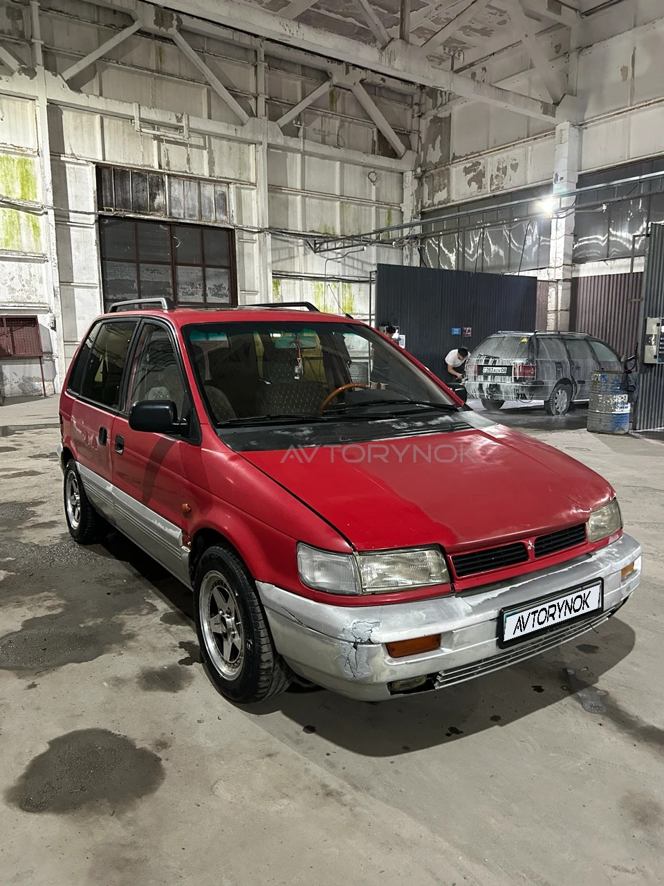 Mitsubishi Space Runner, 1994