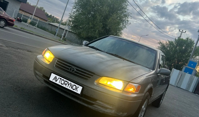 Toyota Camry 1998 года