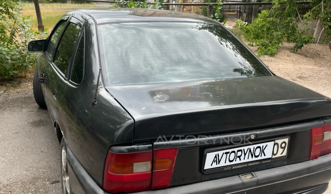 Opel Vectra 1993 года