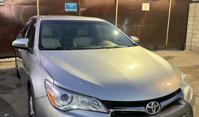 Toyota Camry 2017 года