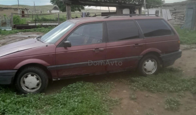 Volkswagen Passat 1990 года