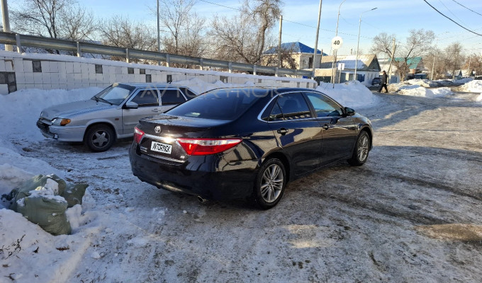 Toyota Camry 2016 года