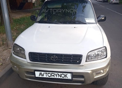 Toyota RAV4 2000 года
