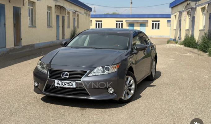 Lexus ES 2012 года