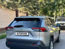 Toyota RAV4 2021 года