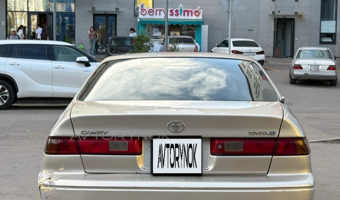 Toyota Camry 1999 года