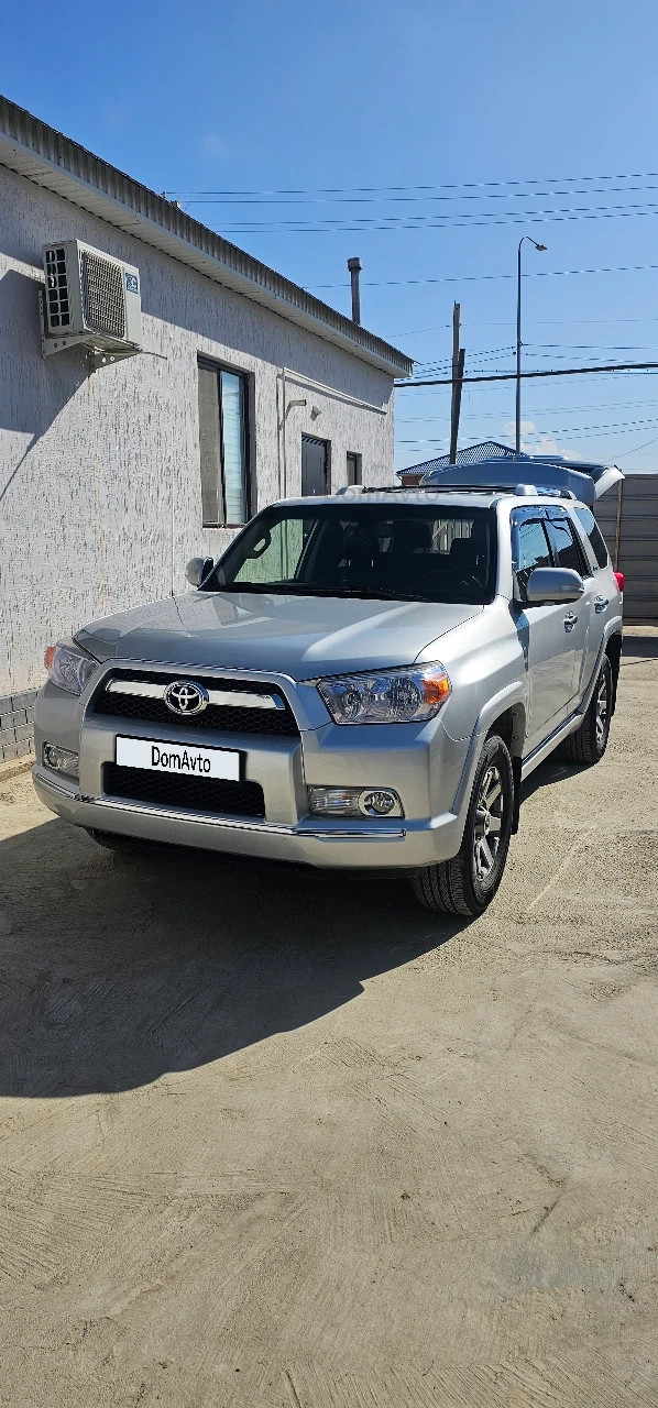 Toyota 4Runner, 2012
