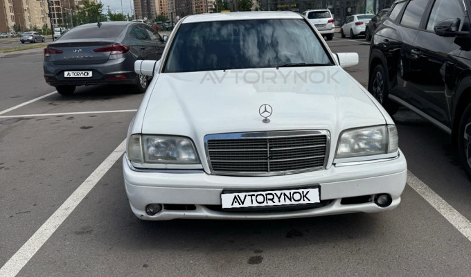 Mercedes-Benz C-Класс 1993 года