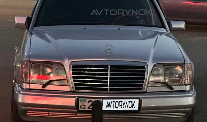 Mercedes-Benz E-Класс 1994 года