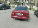 Mercedes-Benz E-Класс 1993 года