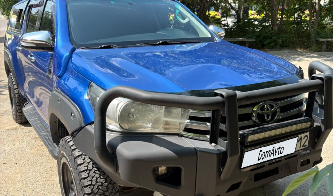 Toyota Hilux 2017 года