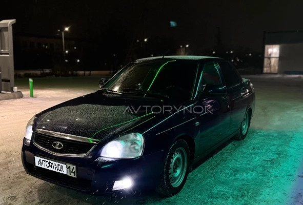 ВАЗ (Lada) Priora 2015 года