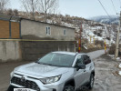 Toyota RAV4 2020 года
