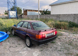 Audi 80 1990 года