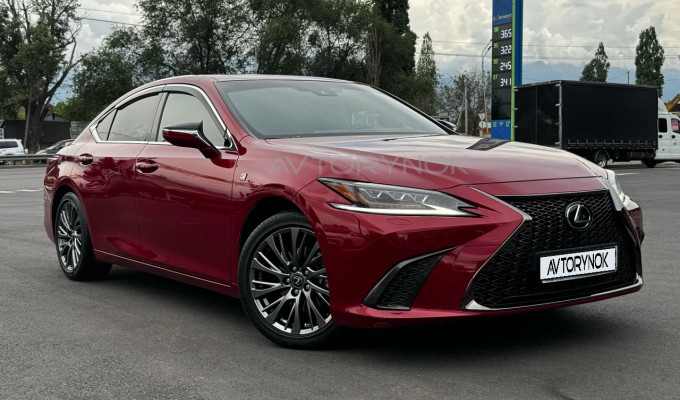 Lexus ES 2021 года