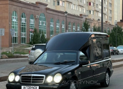 Mercedes-Benz E-Класс 1998 года