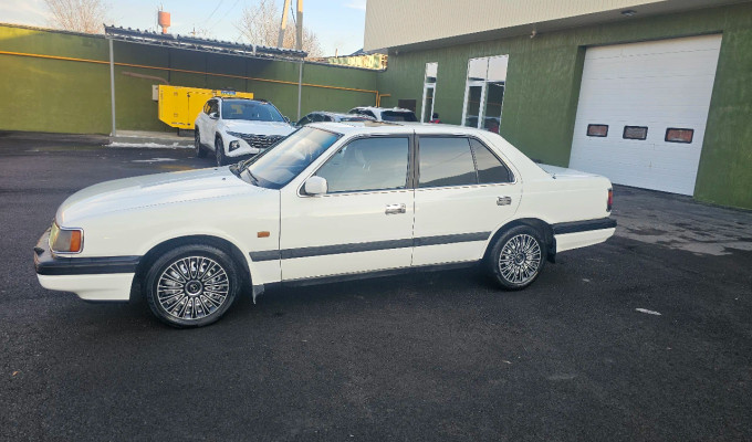 Mazda 929 1990 года