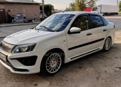 ВАЗ (Lada) Granta 2015 года