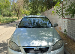 Daewoo Gentra 2014 года