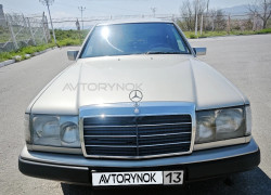 Mercedes-Benz E-Класс 1989 года