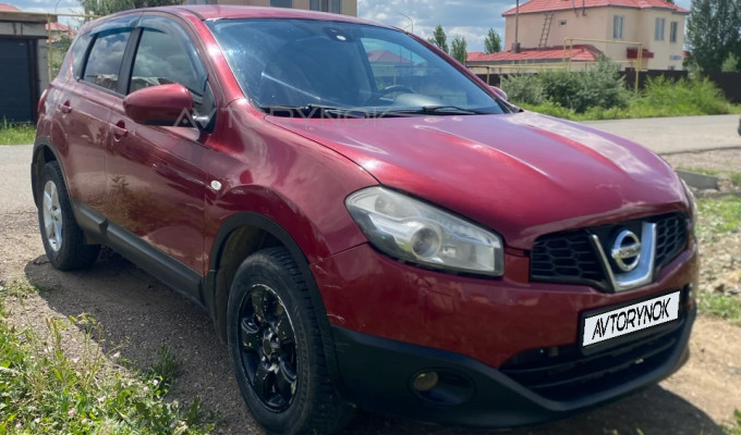 Nissan Qashqai 2012 года