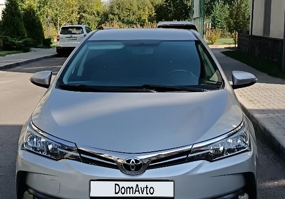 Toyota Corolla 2017 года