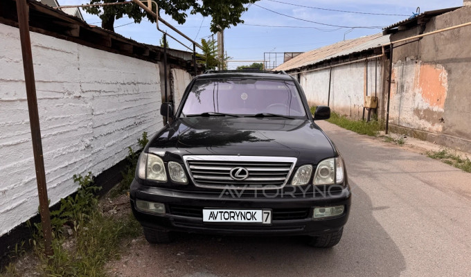 Lexus LX 2004 года