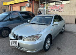 Toyota Camry 2003 года