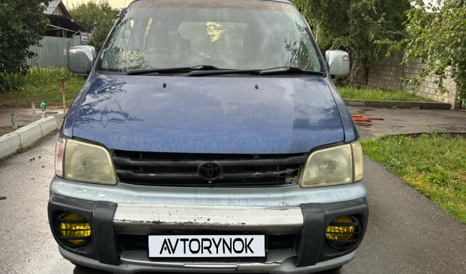 Toyota Town Ace Noah 1996 года