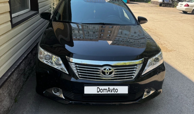 Toyota Camry 2012 года