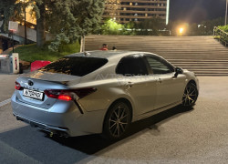 Toyota Camry 2021 года