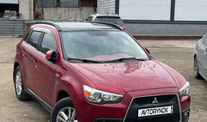 Mitsubishi ASX 2011 года