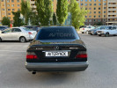 Mercedes-Benz E-Класс 1993 года