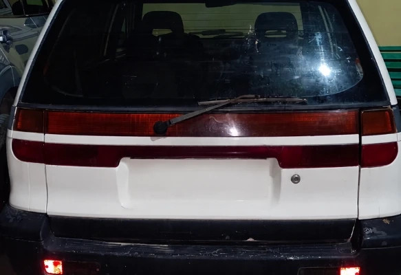 Mitsubishi Space Wagon 1997 года