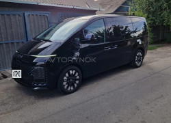 Hyundai Staria 2024 года