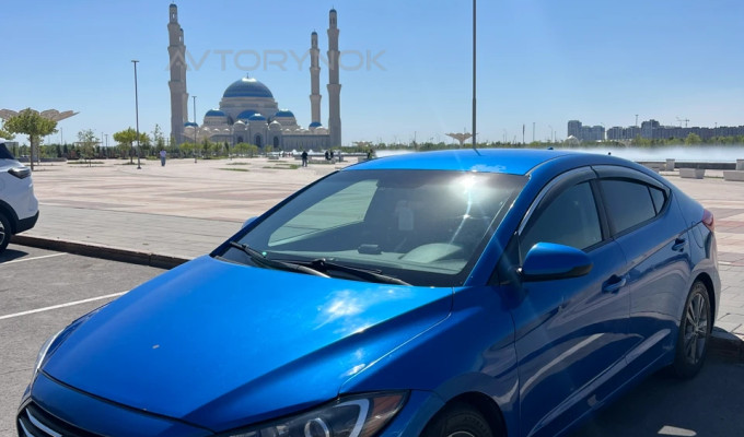 Hyundai Elantra 2017 года