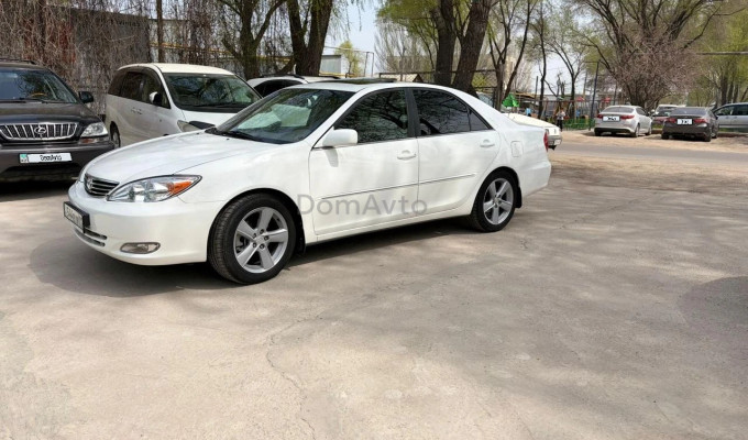 Toyota Camry 2002 года