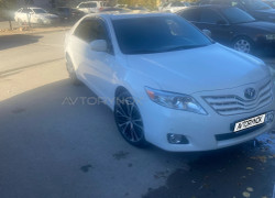 Toyota Camry 2010 года