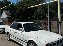 BMW 5 серия 1990 года