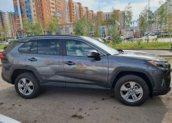 Toyota RAV4 2022 года