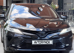 Toyota Camry 2019 года